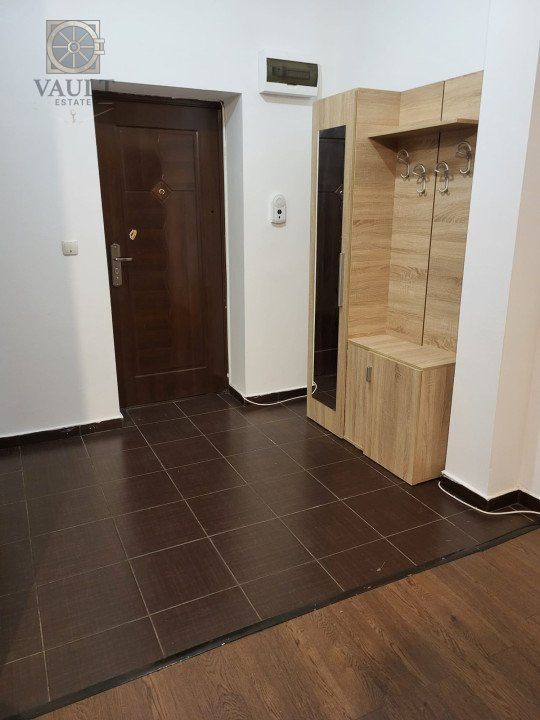 APARTAMENT 3 CAMERE-STRAULESTI