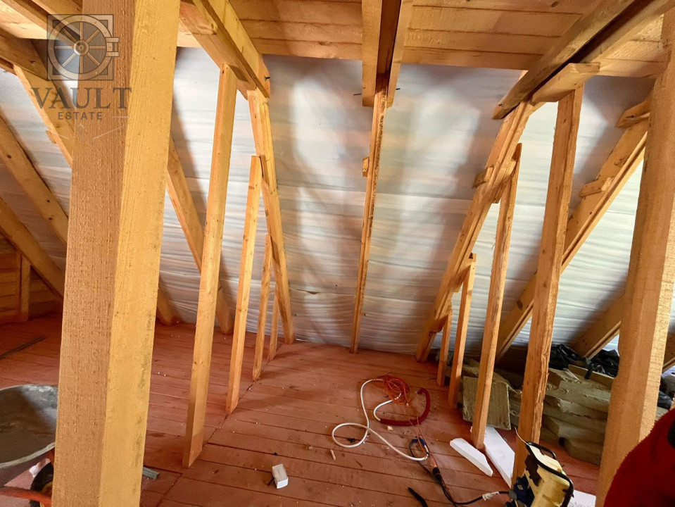 Casa individuala in Snagov, curte 900mp, la rosu 