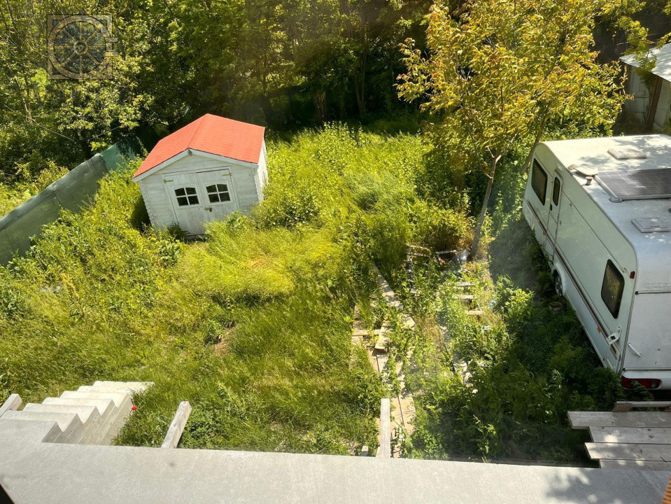 Casa individuala in Snagov, curte 900mp, la rosu 