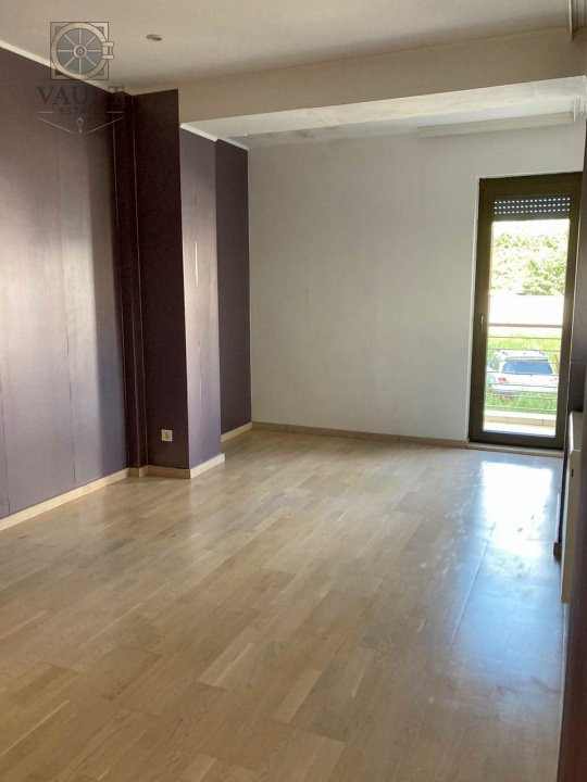 Apartament 4 camere 200mp Balcoane 26mp Sisesti