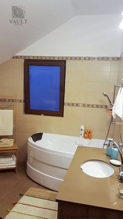 COD E4792 -  CASA 4 CAMERE - PARADISUL VERDE - APROAPE DE LAC