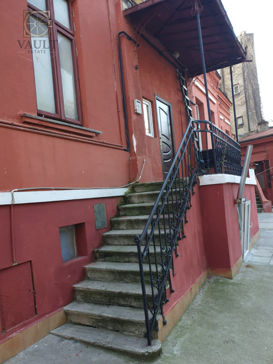 Apartament 3 camere - 10 minute de Universitate - Mosilor