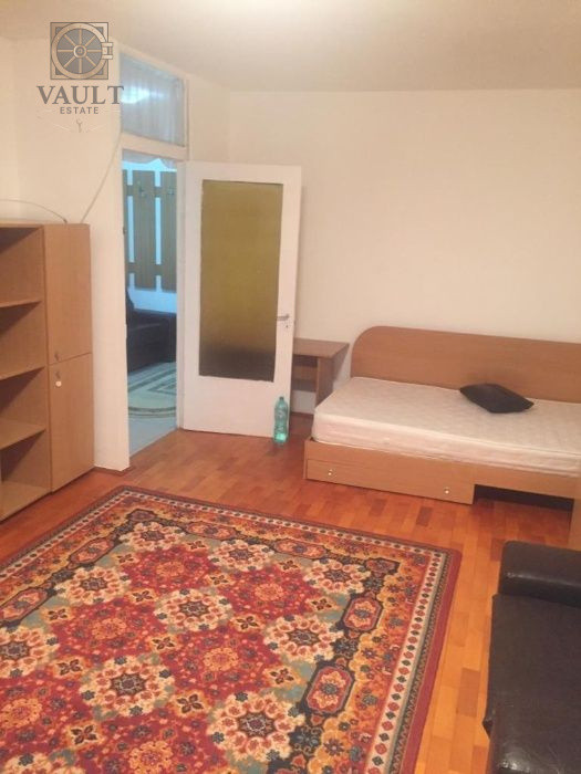 Garsoniera - 8 minute de Metrou - Costin Georgian