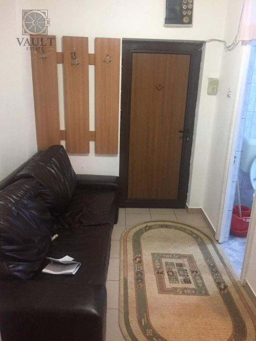 Garsoniera - 8 minute de Metrou - Costin Georgian