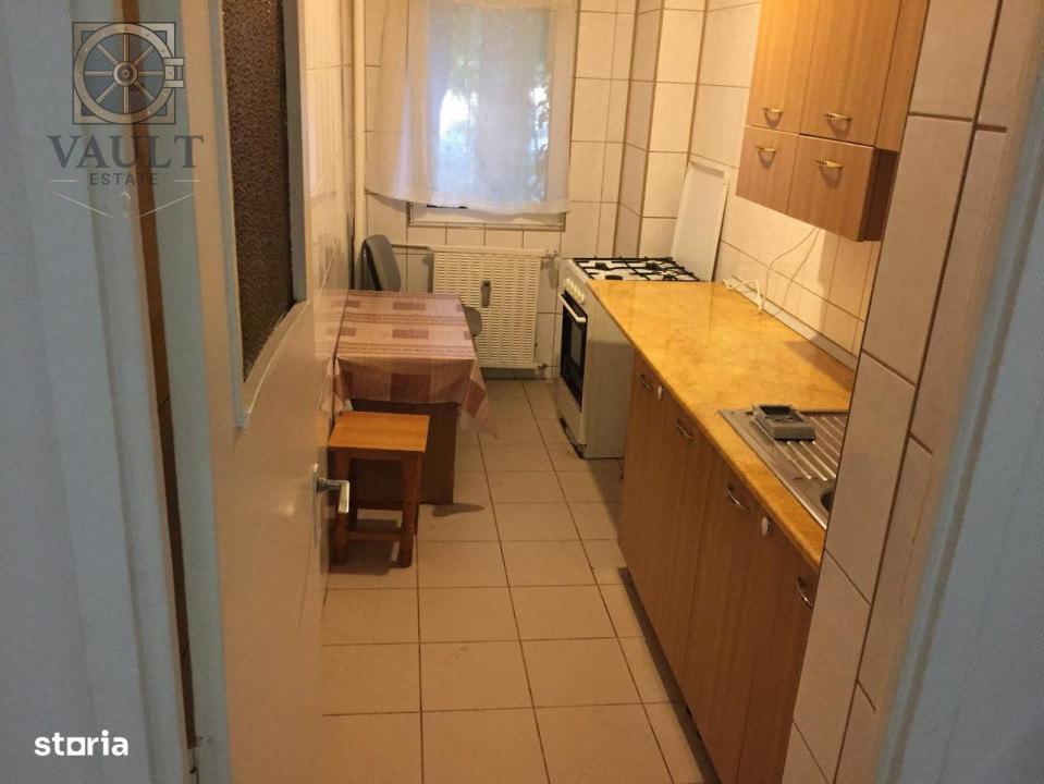 Garsoniera - 8 minute de Metrou - Costin Georgian