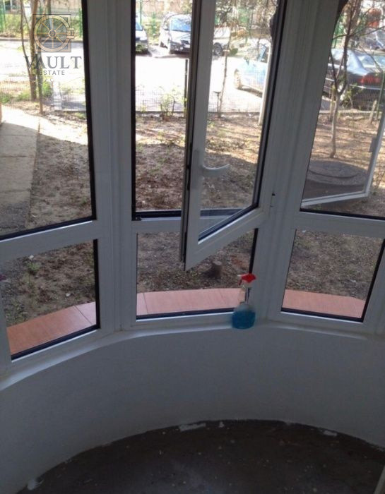 Garsoniera - 8 minute de Metrou - Costin Georgian