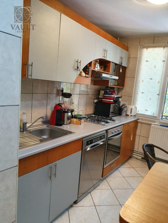 Apartament 3 camere - 10 minute de metrou - Trapezului