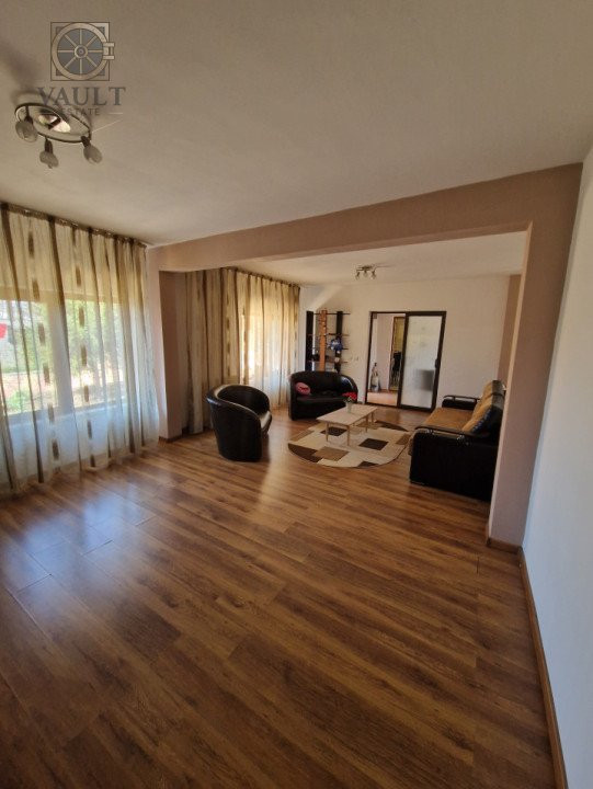 Casa cu 5 camere - Alexandriei