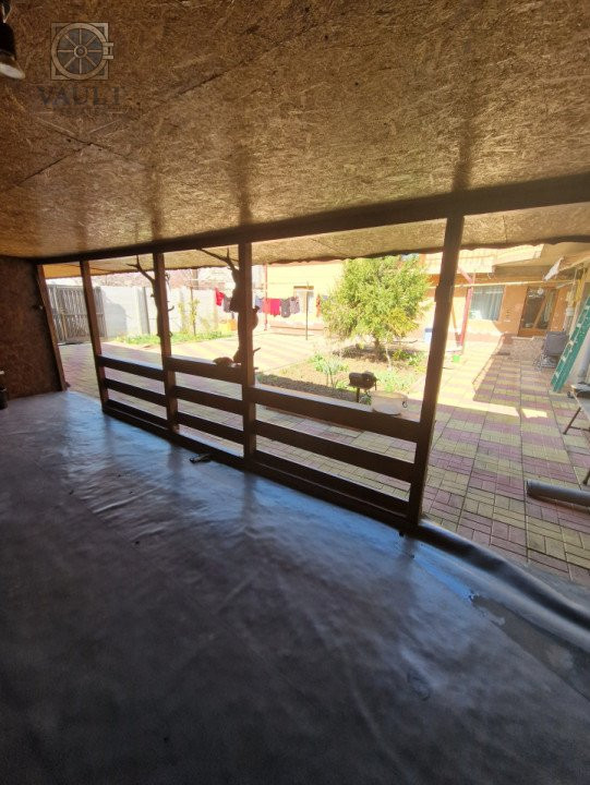 Casa cu 5 camere - Alexandriei