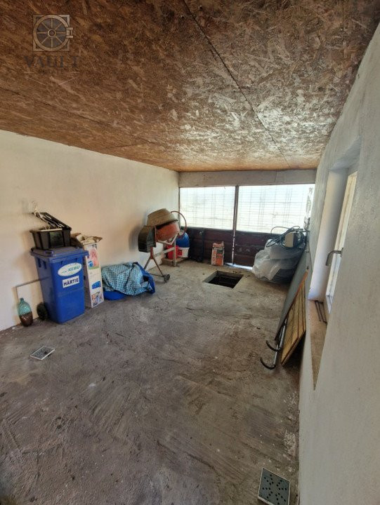 Casa cu 5 camere - Alexandriei