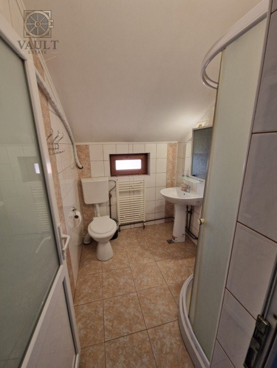 Casa cu 5 camere - Alexandriei