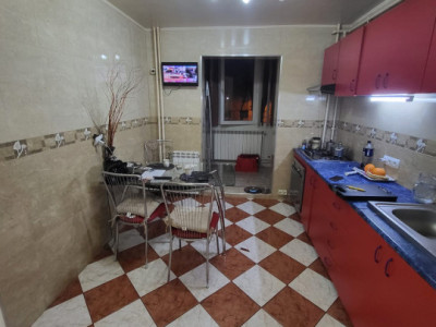 APARTAMENT 3 CAMERE-RAHOVA-BUZOENI-CENTRALA-ETAJ 1-DECOMANDAT-CENTRALA