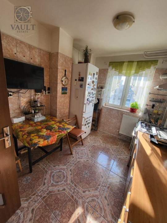 APARTAMENT 3 CAMERE-UNIRII-MAGAZINUL UNIREA-2 BAI-2 BALCOANE