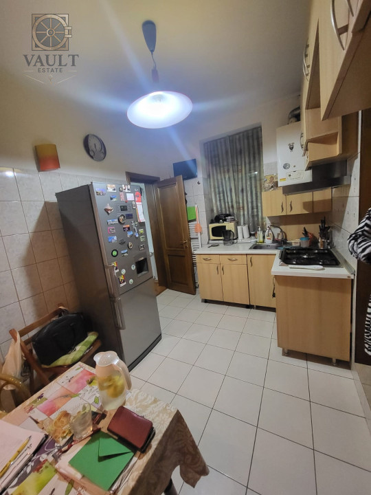 APARTAMENT 3 CAMERE-SEBASTIAN-13 SEPTEMBRIE-LICEUL DIMITRIE GUSTI-BOXA