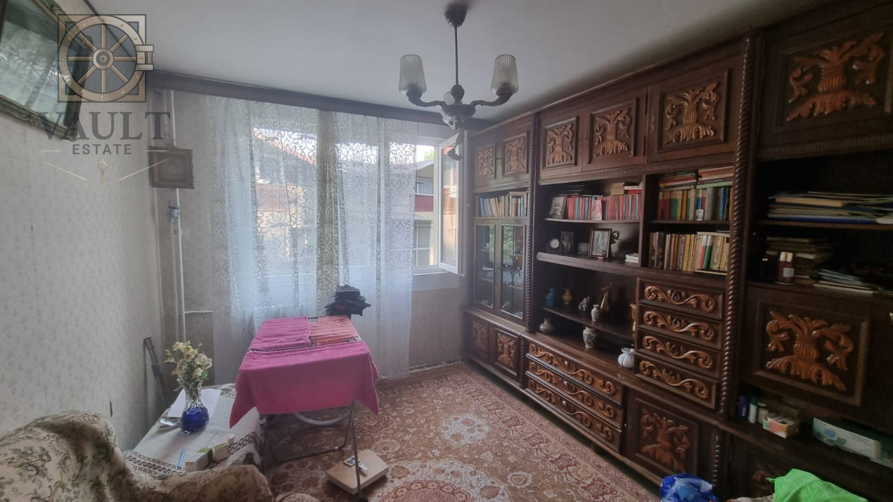 APARTAMENT 4 CAMERE-BULEVARDUL BRANCOVEANU-DECOMANDAT-2 BAI-REABILITAT