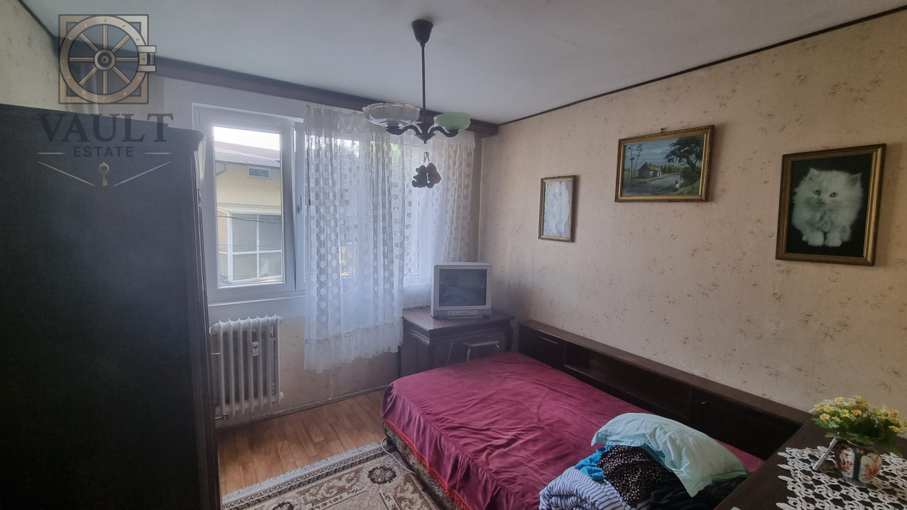 APARTAMENT 4 CAMERE-BULEVARDUL BRANCOVEANU-DECOMANDAT-2 BAI-REABILITAT