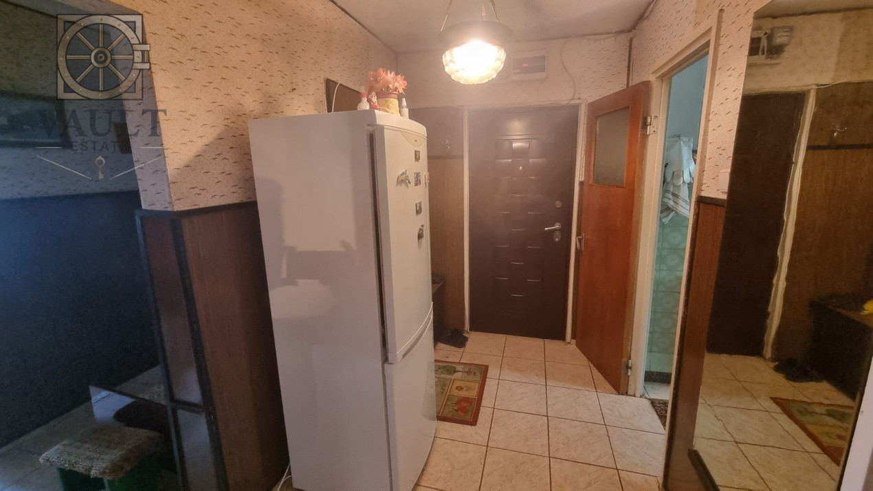 APARTAMENT 4 CAMERE-BULEVARDUL BRANCOVEANU-DECOMANDAT-2 BAI-REABILITAT